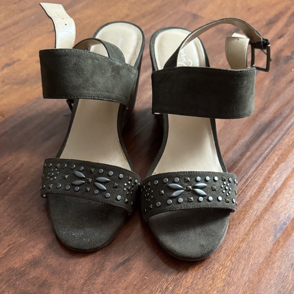 Elegant Olive Green Women's Wedge Sandals